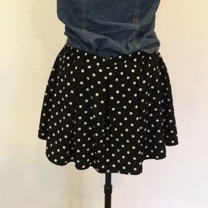 New Forever 21 Velvet Pleat Fluid Shorts - M main image 1